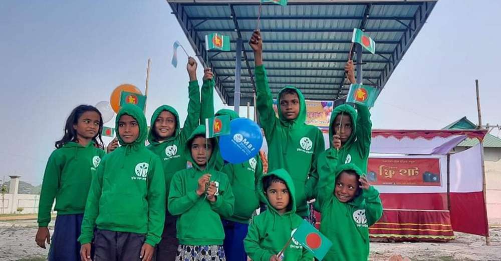 Underprivileged collected warm clothes from the heroic freedom fighters